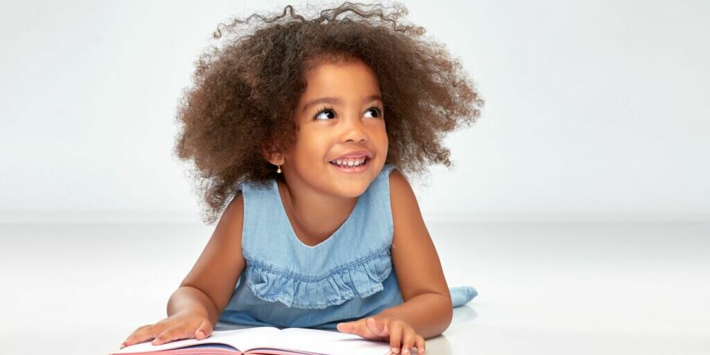 Fort Myers speech therapy child reading a book literacy